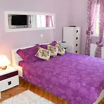 Apartments With A Parking Space Makarska - 9696
