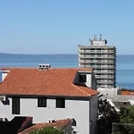 Apartments With A Parking Space Makarska - 9696